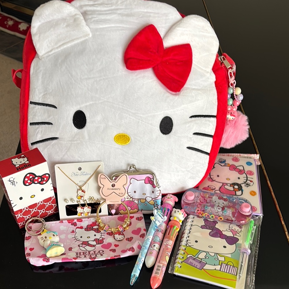 💝 Hello Kitty Red and White fluffy crossbody bag and Accessories Set bundle 💝